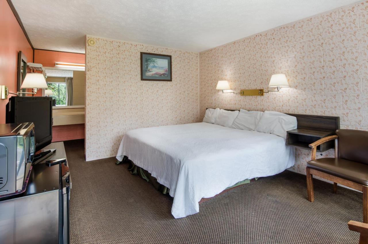 Americas Best Value Inn Вайтвілл Екстер'єр фото