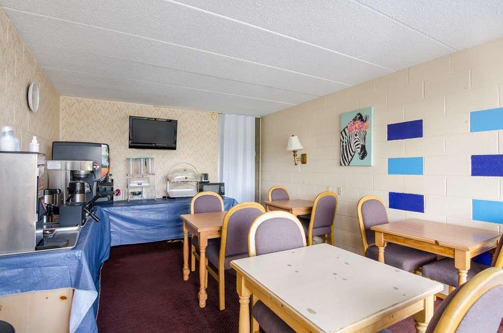Americas Best Value Inn Вайтвілл Ресторан фото