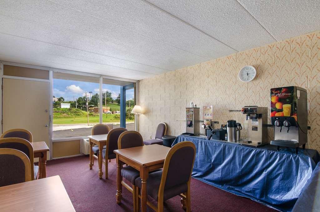 Americas Best Value Inn Вайтвілл Ресторан фото